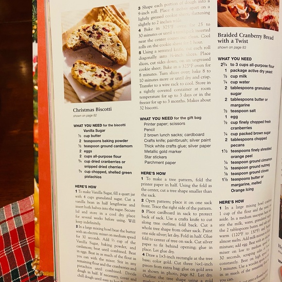 Better Homes and Garden, CHRISTMAS from the heart. 160 pages. Hard cover book - Picture 7 of 8